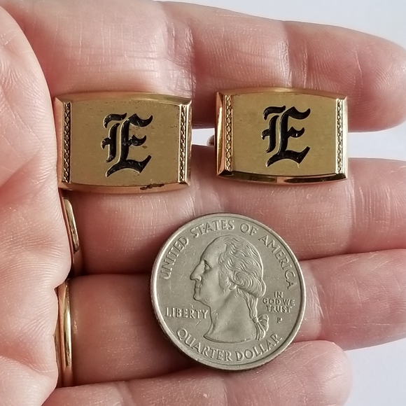 Vintage letter E cuff links gold tone cufflinks square classic alphabet monogram - Picture 2 of 10